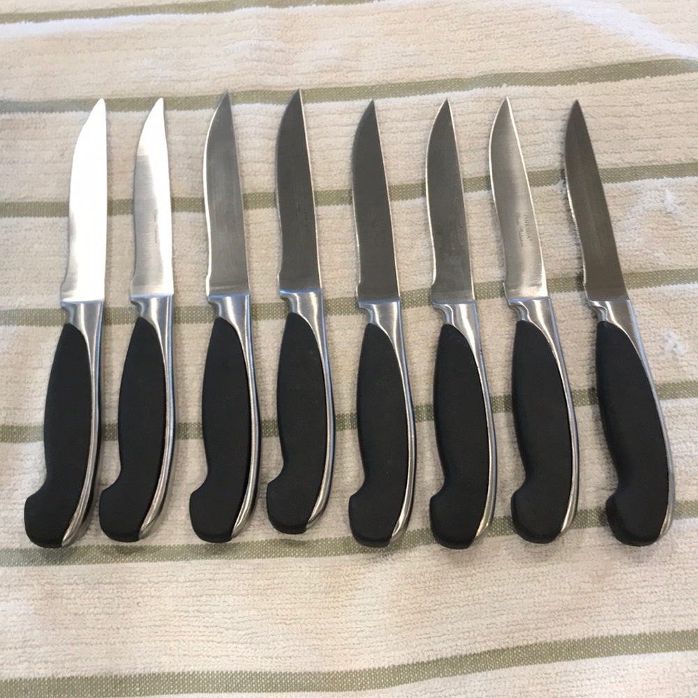 Oneida steak knives